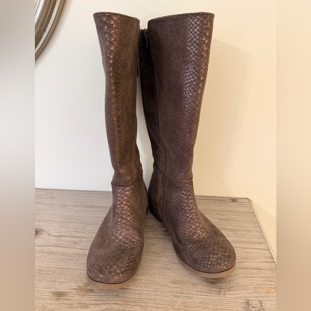 Stylish Brown Snakeskin Kids Boots